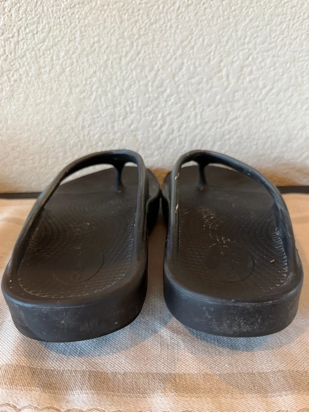 OOFOS Graphite Ooriginal Sports Recovery Flip Flop Sandals